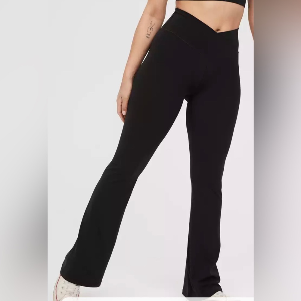 Aerie Offline High Waisted Crossover Flare Legging